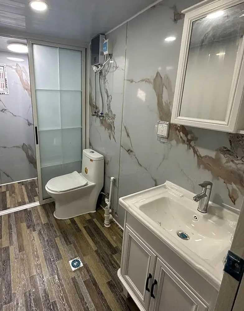 Casa de 40 pies con diseño de lujo, con 3 habitaciones, 1 sala de estar, 1 baño completamente equipado y cocina.